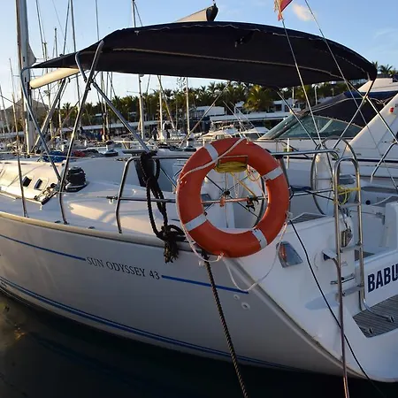 Bateau-hôtel Velero Babu *