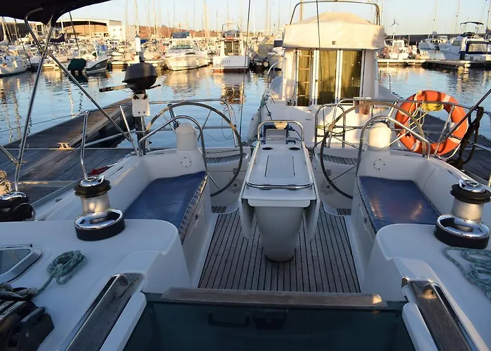 Velero Babu Bateau-hôtel