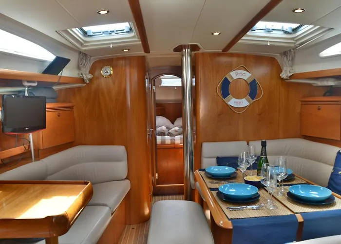 Velero Babu Hotel na wodzie