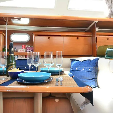 Bådhotel Velero Babu